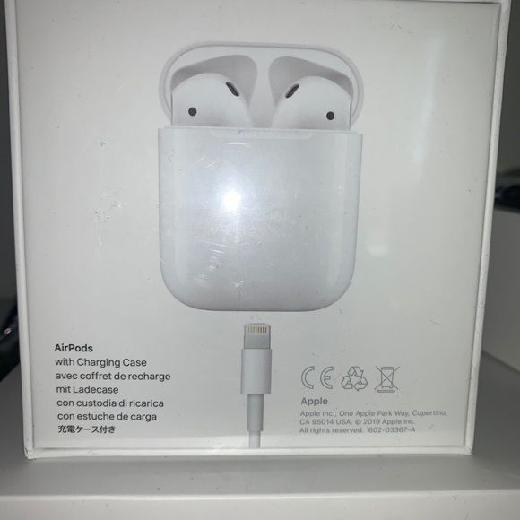 Apple AirPods - Picture 5 of 8